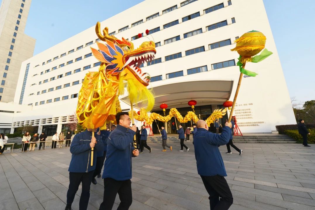 祥蛇映春暉 新歲啟新程——巨人工業園喜迎開工